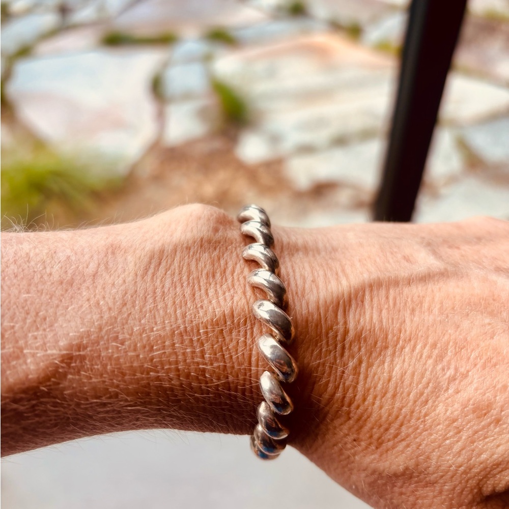 Elegant Silver Twist Bracelet